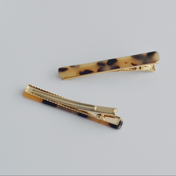 2 Pieces - Blonde Tortoise Resin Hair Clips (Pair) - Picture 4 of 7